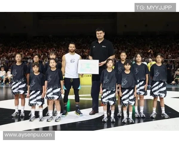 姚明姚龙携手共创篮球传奇探索体育与家庭的深厚情谊与传承 姚明姚龙携手共创篮球传奇探索体育与家庭的深厚情谊与传承