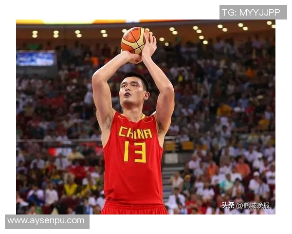 姚明的眼球背后的故事与篮球梦想的追寻之路 姚明的眼球背后的故事与篮球梦想的追寻之路