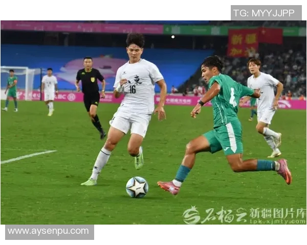 新疆足球明星排行榜揭晓各大球员实力对比与发展潜力分析 新疆足球明星排行榜揭晓各大球员实力对比与发展潜力分析